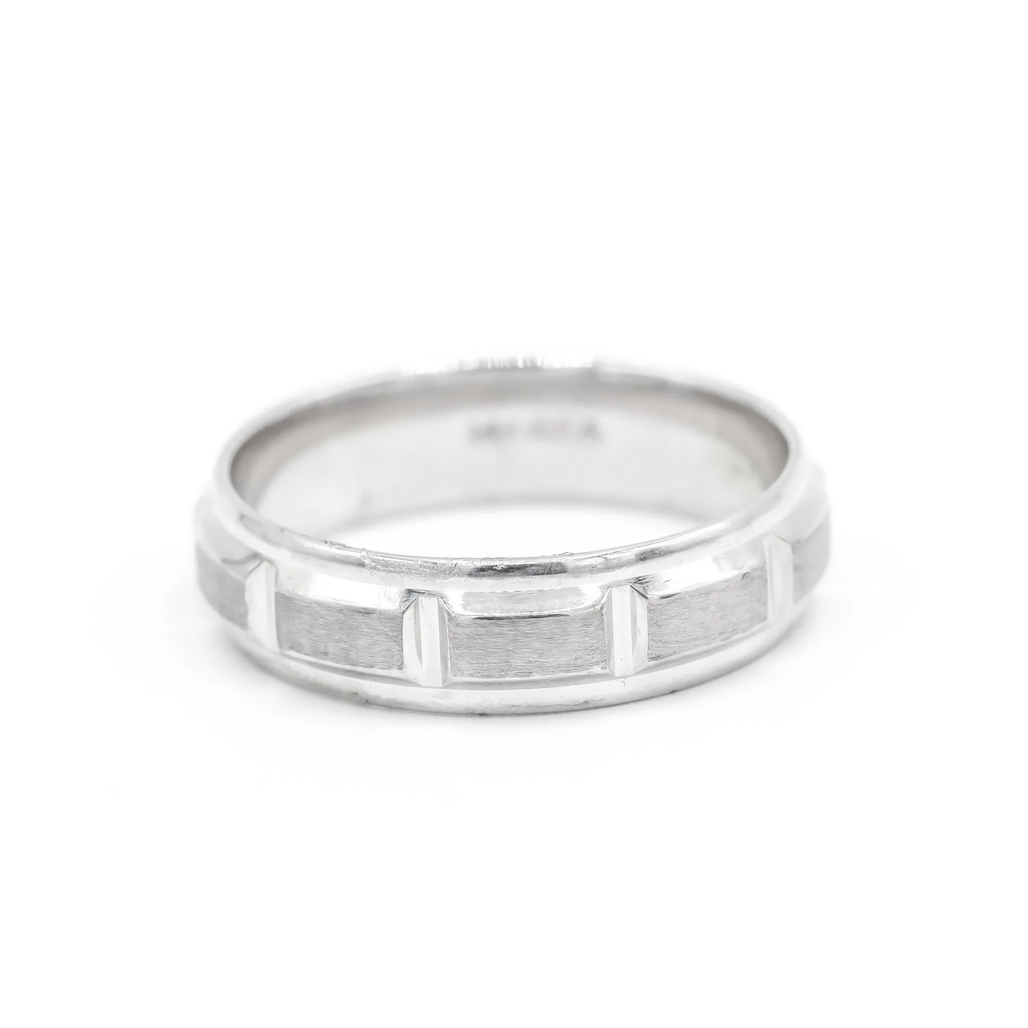 14K White Gold Notched Men's Wedding Band