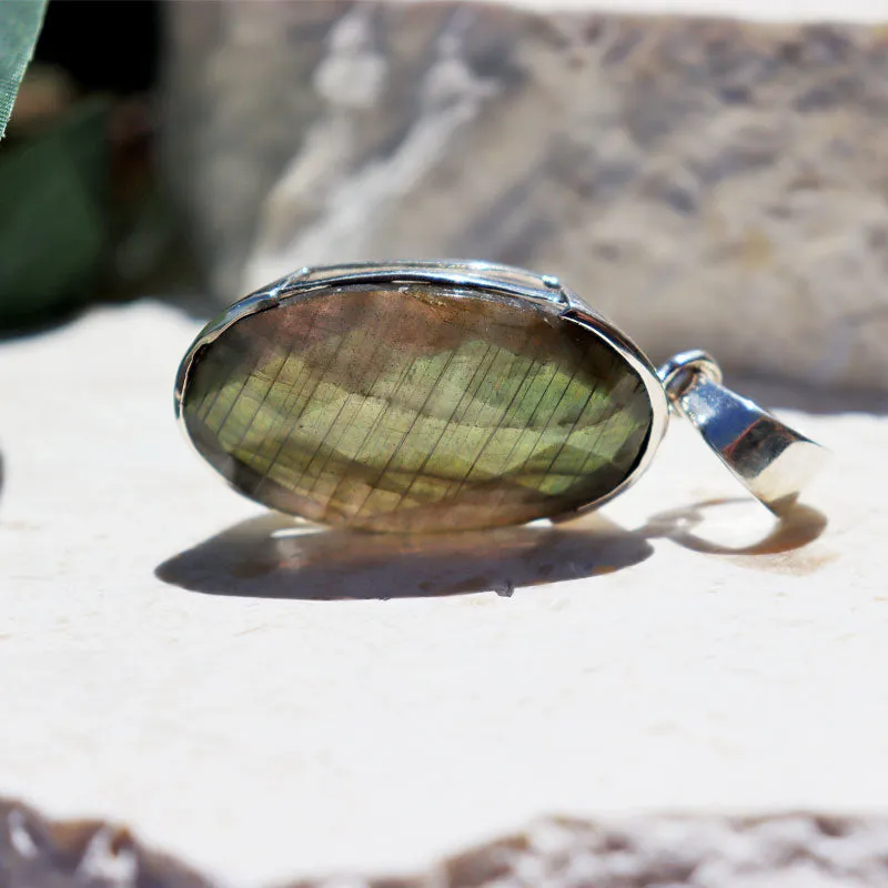 Aryan Labradorite Oval Bohemian Pendant