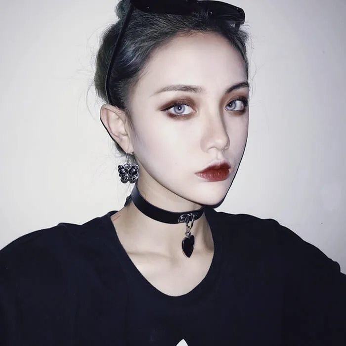 DARK FASHION BLACK HEART CHOKER BY60407