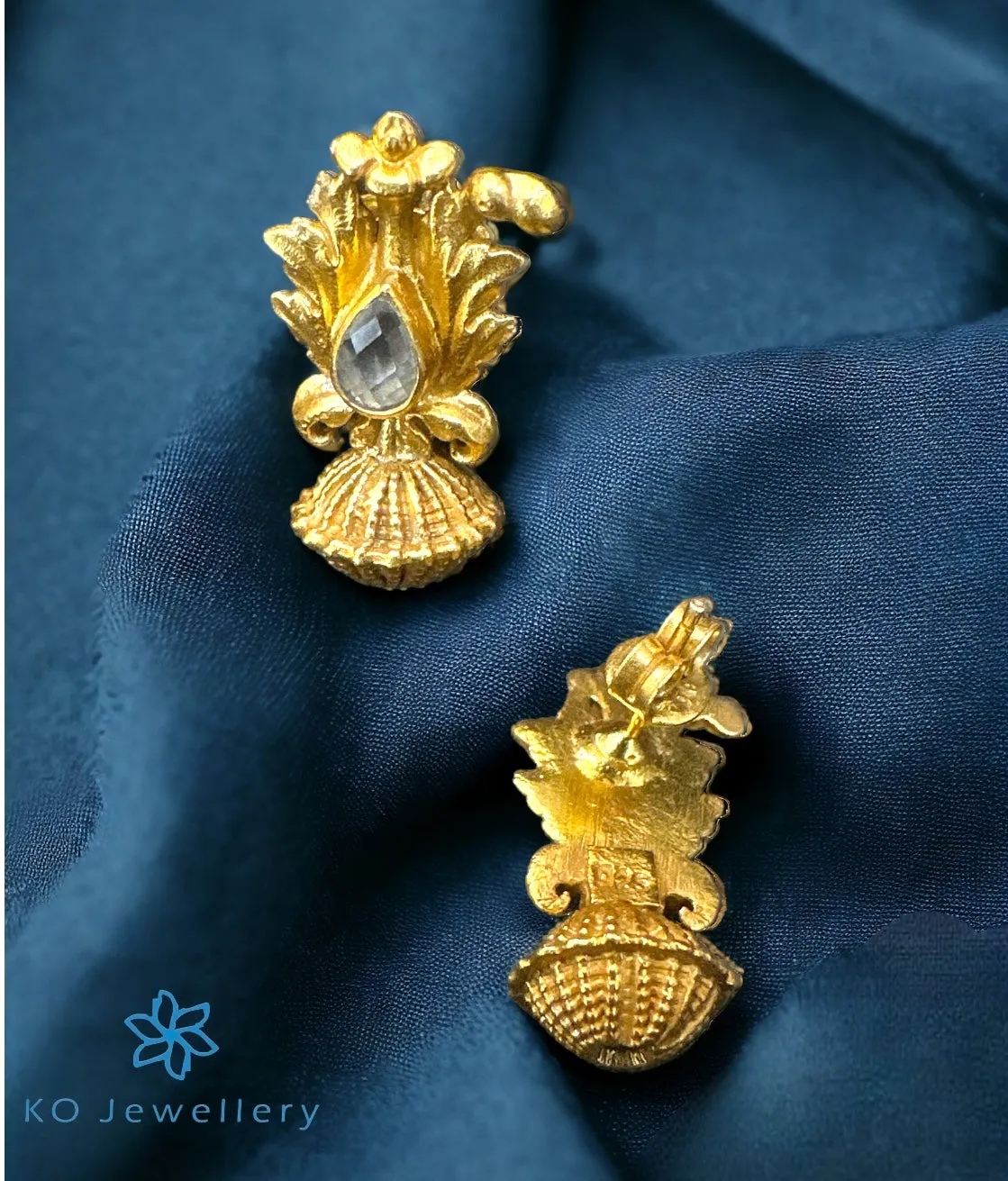 The Silver Kundan Earrings